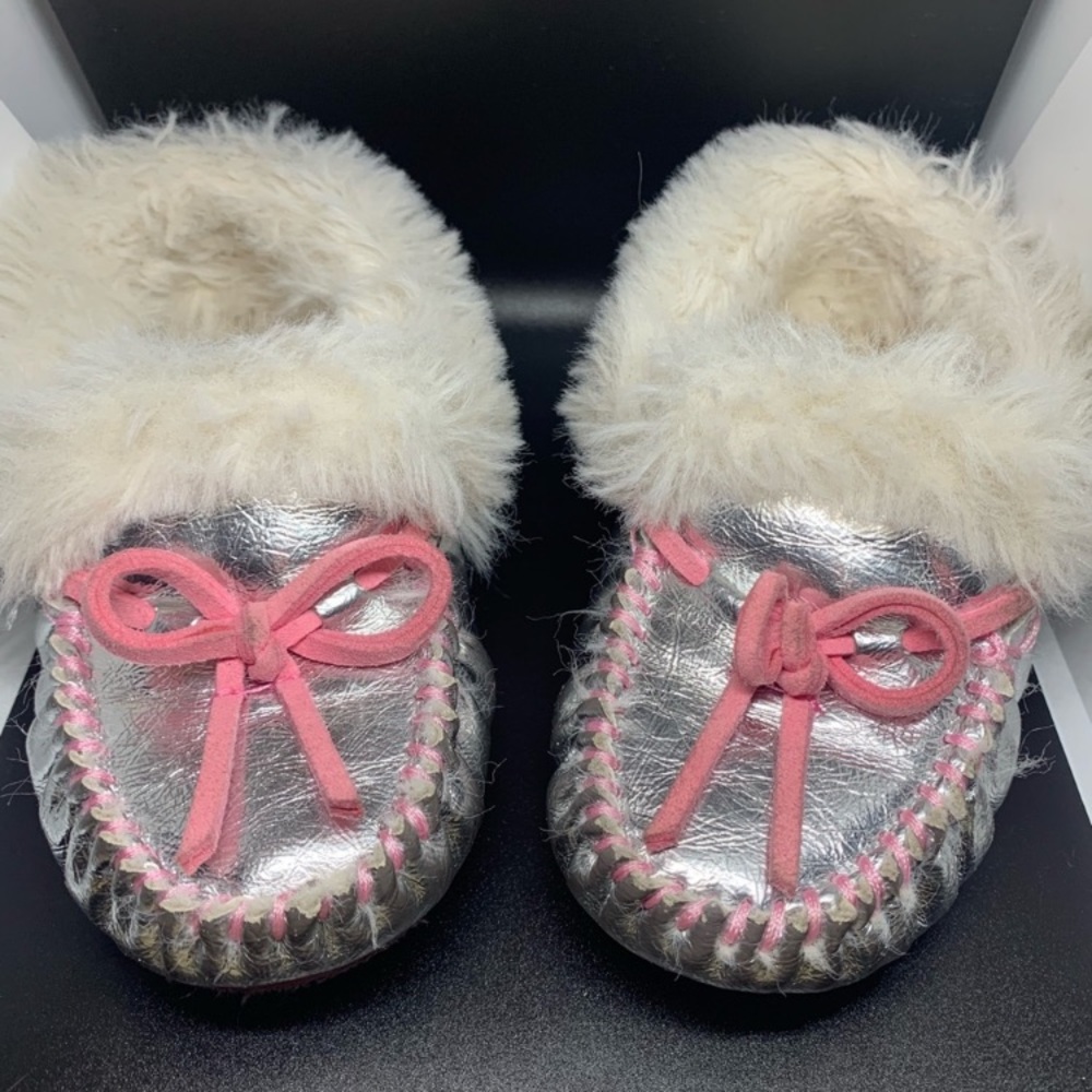 Baby Girl Toddler Metallic Moccasin Slipper Indoor/Outdoor Size 8